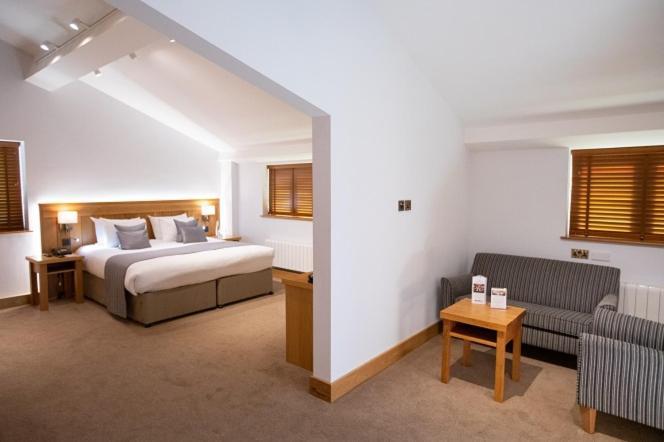 Tewinbury Farm Hotel Dış mekan fotoğraf